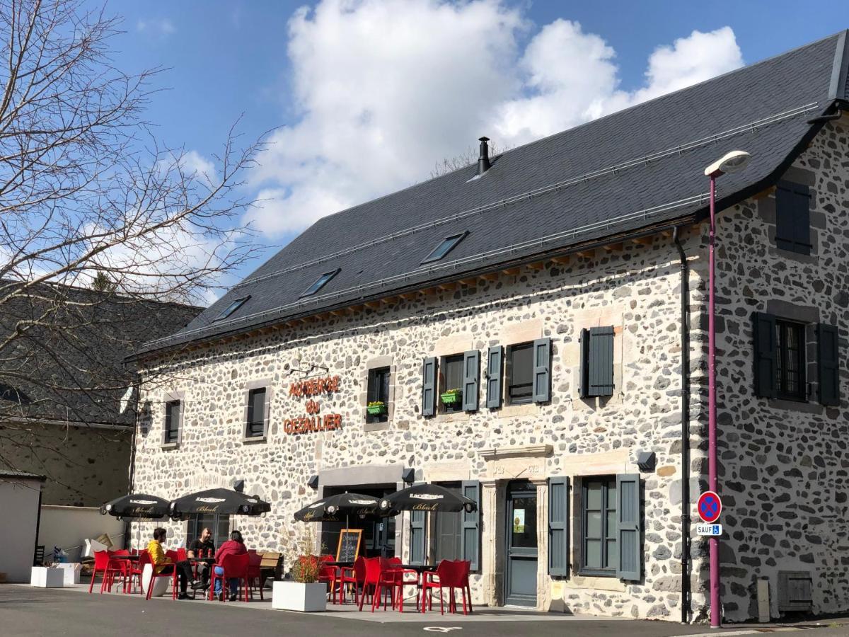Auberge Du Cezallier Montgreleix Exteriér fotografie