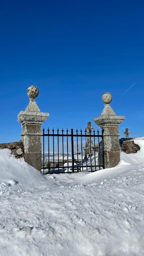 Auberge Du Cezallier Montgreleix Exteriér fotografie